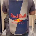 فريق Red Bull خلال جولته داخل المكاتب